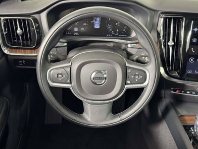 2022 Volvo S60 B5 Momentum
