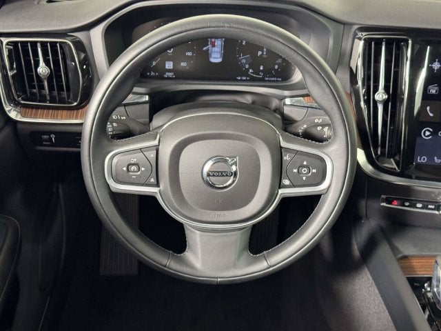 2022 Volvo S60 B5 Momentum