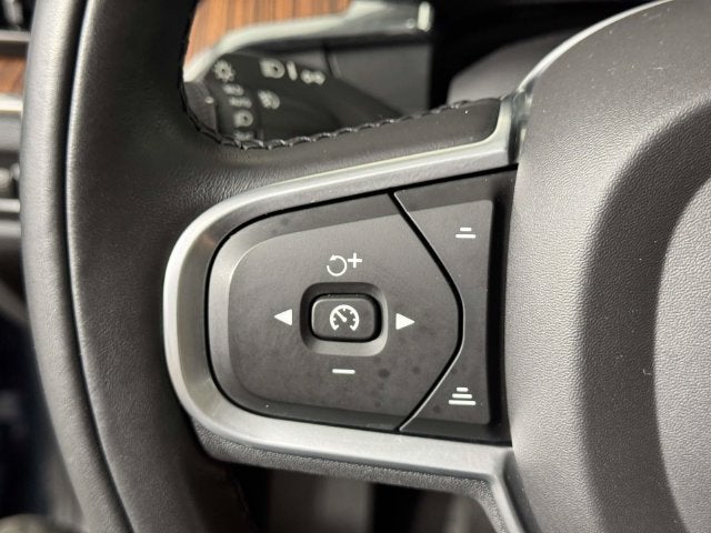 2022 Volvo S60 B5 Momentum