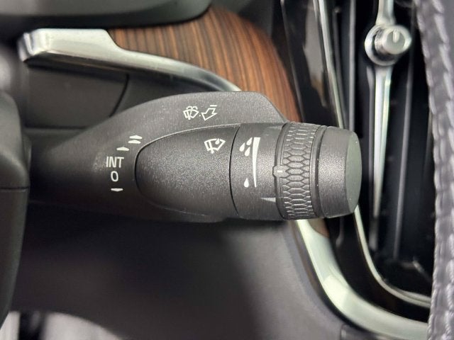 2022 Volvo S60 B5 Momentum