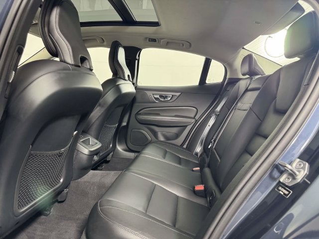 2022 Volvo S60 B5 Momentum