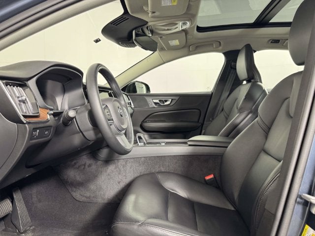 2022 Volvo S60 B5 Momentum