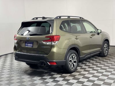 2024 Subaru Forester Premium