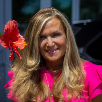 Lisa Cain